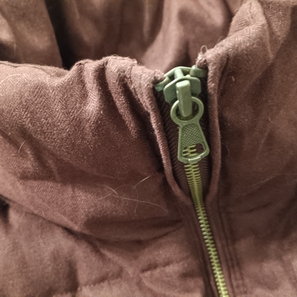 OLD NAVY Aggie maroon or burgundy  puffer vest - M - Picture 6 of 6